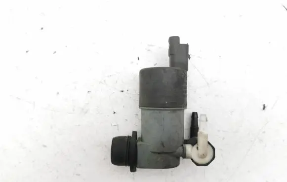 Nissan Qashqai Windscreen/windshield washer pump 9641553880