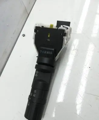 Nissan Qashqai Indicator stalk 14425