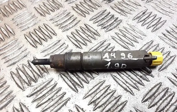 Audi A4 S4 B5 8D Fuel injector 028130201g