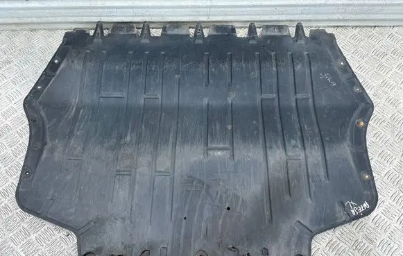 Seat Altea XL Engine splash shield/under tray 1K0825237AE