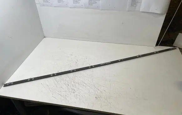 BMW 3 E46 Front door trim (molding) 8208669