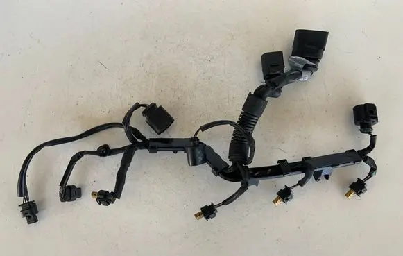 Audi Q5 SQ5 Fuel injector wires 06H971627