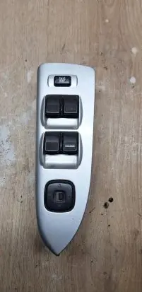 Mazda Premacy Electric window control switch C8HD172 2194D4
