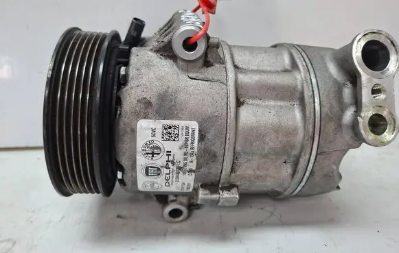 Fiat 500L Air conditioning (A/C) compressor (pump) S27647763 51883101