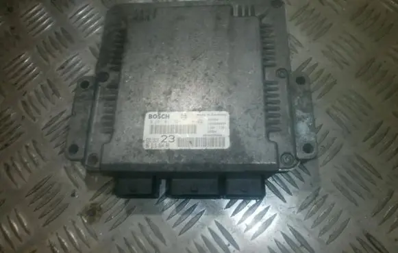 Citroen Xsara Picasso Engine control unit/module 0281011521