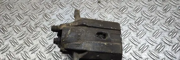 Toyota Prius (XW20) Front brake caliper