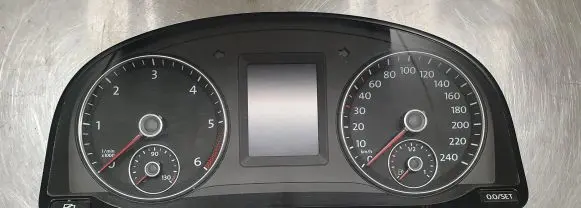 Volkswagen Touran I Speedometer (instrument cluster) 1T0920885A