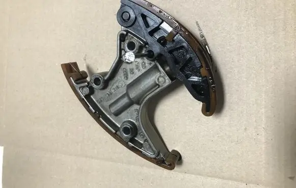 Audi Q7 4L Slide rail for timing chain 59109218