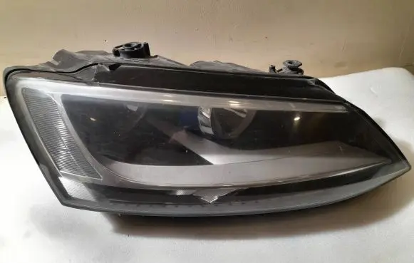 Volkswagen Jetta VI Headlight/headlamp 5C7941006A 1EL01039502