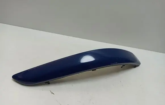 Front bumper splitter molding
