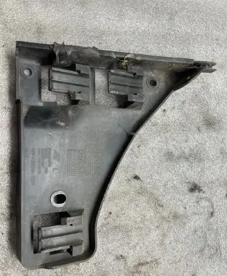 Volkswagen Sharan Front bumper mounting bracket 7M3807183