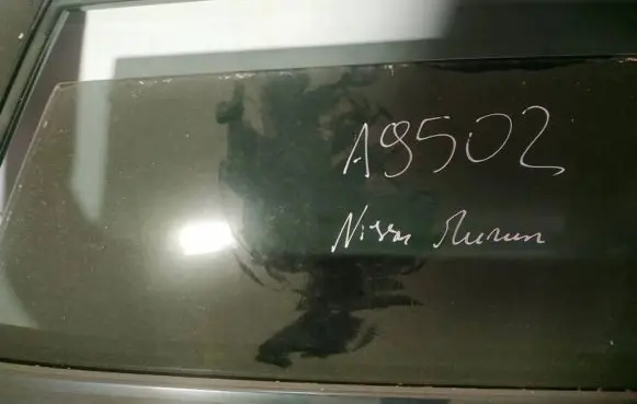 Nissan Murano Z50 Rear door window glass