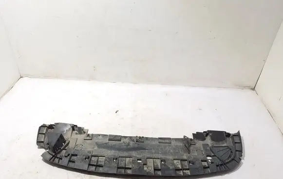 Renault Trafic III (X82) Engine splash shield/under tray 214772809R