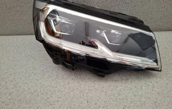 Volkswagen Multivan T6 Headlight/headlamp 7L1941036C 90199401
