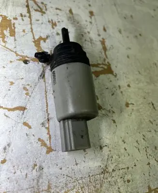 BMW 3 E90 E91 Windscreen/windshield washer pump 934159