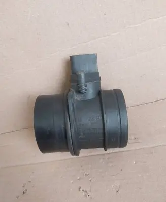 Audi A4 S4 B5 8D Mass air flow meter 0281002461 074906461B