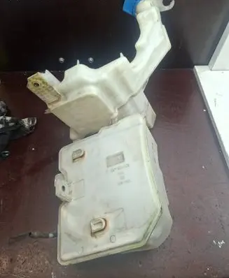 Volkswagen PASSAT B6 Windshield washer fluid reservoir/tank 3C0955453
