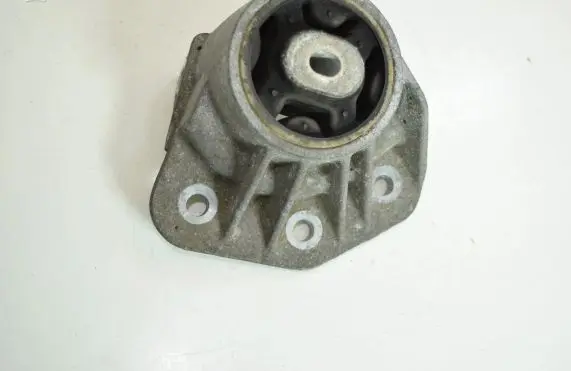 Audi A8 S8 D3 4E Rear differential mounting bracket 4E0599133C