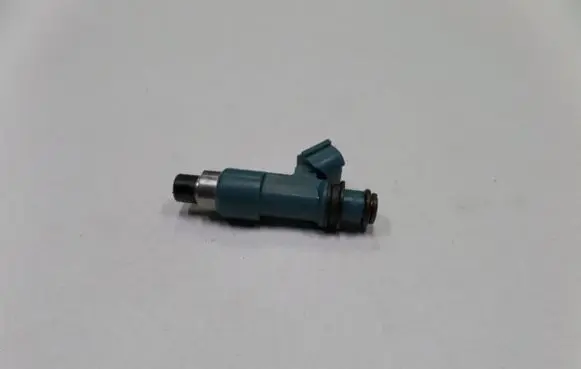 Subaru Forester SH Fuel injector 181042731