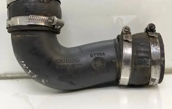 Volvo S60 Intercooler hose/pipe 30751920