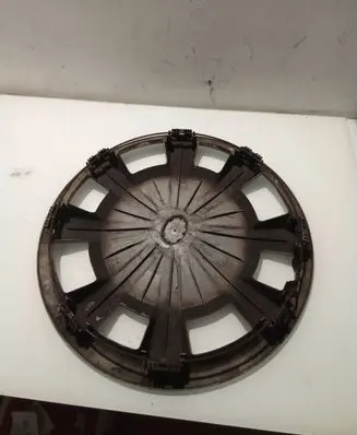Toyota Avensis T250 R16 wheel hub/cap/trim 
