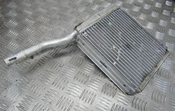 Ford Focus Heater blower radiator