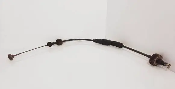 Volkswagen Golf III Clutch cable 1H1721335M