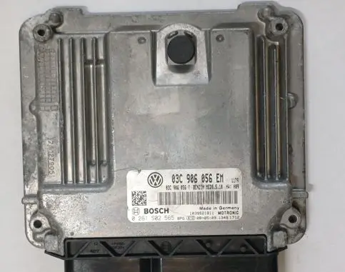 Volkswagen Golf V Engine control unit/module 03C906056EM 0261S02565 MED9510