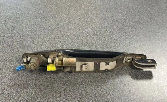 Mitsubishi Outlander Front door exterior handle MR526105