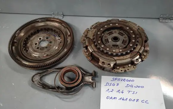 Volkswagen Golf VII Clutch set kit 0AM141017CC 0AM141147P DQ200