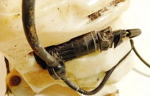Alfa Romeo Mito Windscreen/windshield washer pump