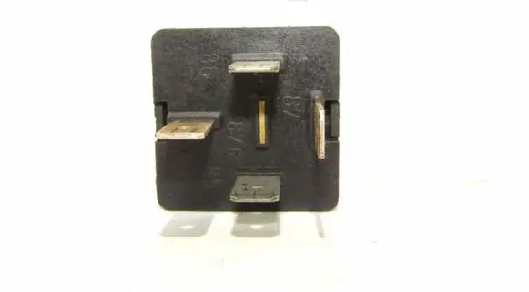 Audi A4 S4 B5 8D Day light relay 8D0951253A