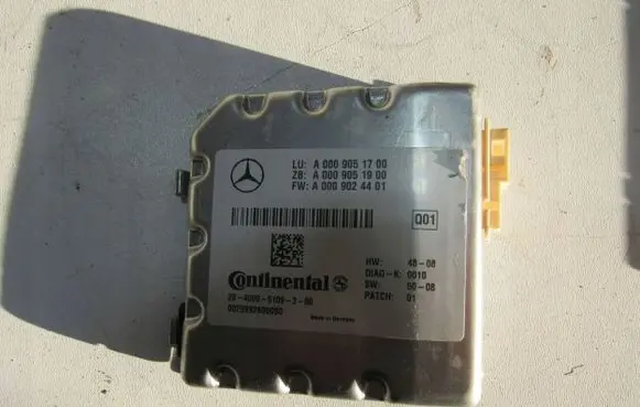 Mercedes-Benz E W212 Windshield/windscreen camera 0009051700