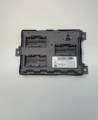 Mercedes-Benz C W206 Central body control module A2069006220 A2069011900 5DK01589308