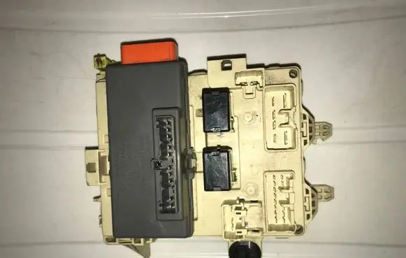 Toyota Corolla E110 Fuse box set 82641-12150