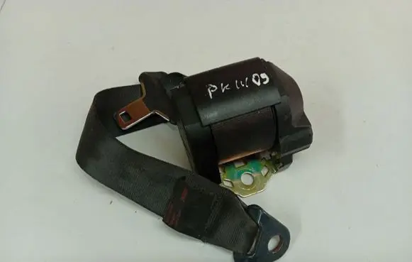 Peugeot 406 Front seatbelt 044060