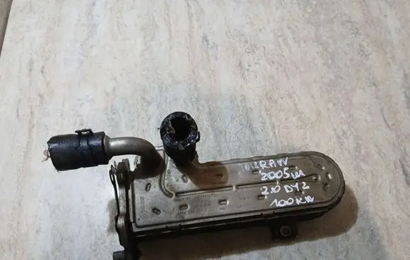 Volkswagen Touran I EGR valve cooler 03G132513J