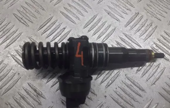 Skoda Superb B5 (3U) Fuel injector 038130073AG