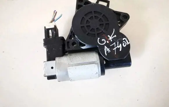 Mazda 3 I Rear door window regulator motor g22c5858x