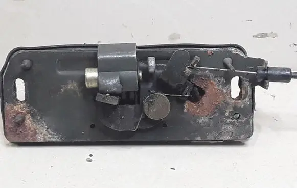 Nissan Almera Tino Tailgate/trunk/boot exterior handle