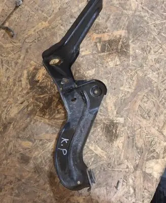 Audi A6 S6 C6 4F Intercooler pipe mounting bracket 4F0145813F