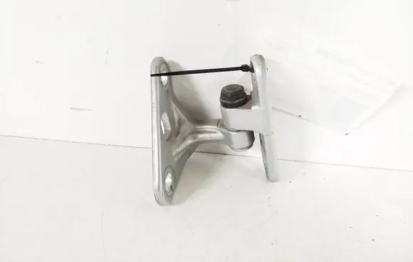 Mercedes-Benz CLS C219 Front door lower hinge A2117201837
