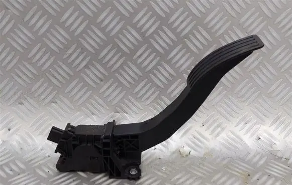 Volvo XC40 Accelerator throttle pedal 32212363