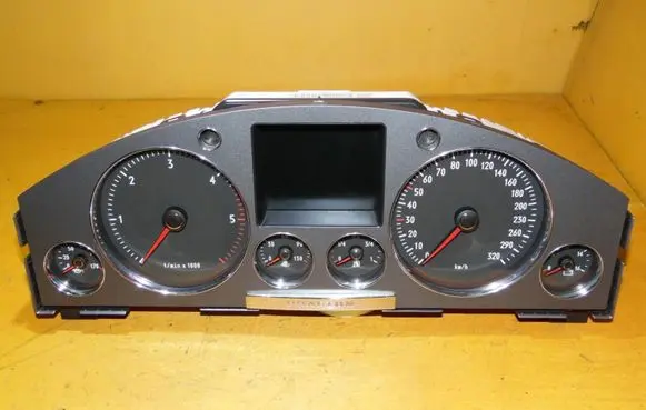 Speedometer (instrument cluster)