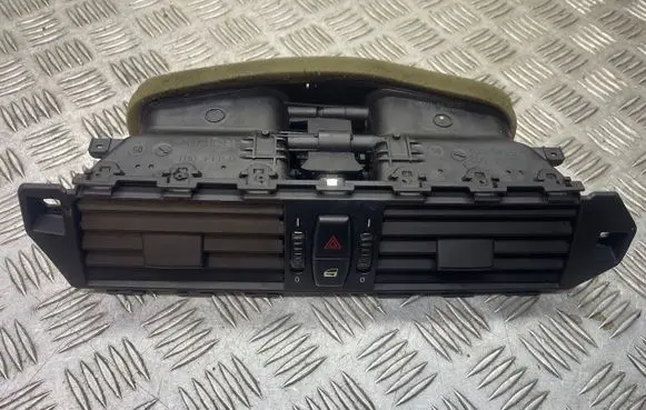 BMW 5 E39 Dash center air vent grill 6910734 141218