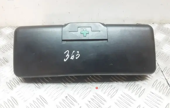 BMW 5 E39 First aid kit 8176553