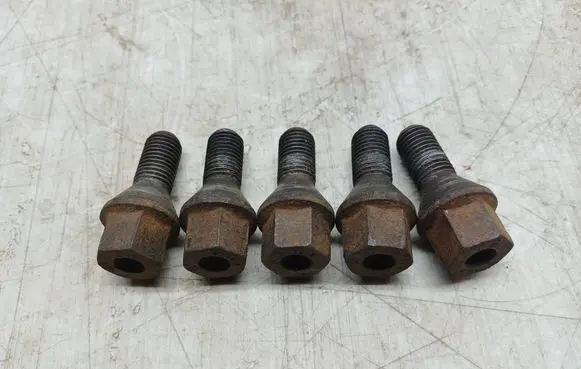 Opel Zafira B Nuts/bolts