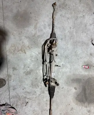 Toyota Avensis Verso Steering rack 03077 CM2