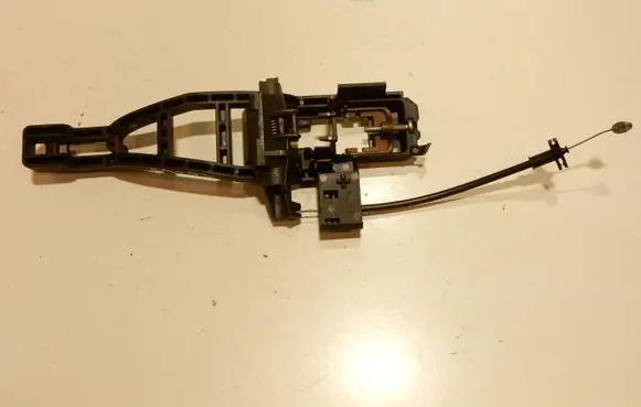 Rear door exterior handle/bracket