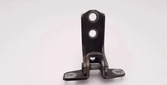 Mitsubishi Outlander Front door upper hinge